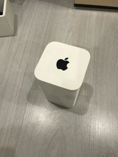 Лот: 16689465. Фото: 1. Apple AirPort Extreme 6-го поколения. Маршрутизаторы (роутеры)
