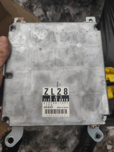 Лот: 21424944. Фото: 1. Блок управления Mazda Familia... Электрооборудование