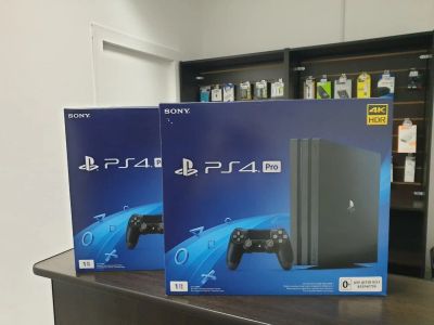 Лот: 15942657. Фото: 1. Новые PlayStation 4 PRO 1TB Гарантия... Игровые приставки, консоли
