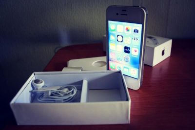 Лот: 8225056. Фото: 1. iPhone 4s 16Gb в отличном состоянии... Смартфоны