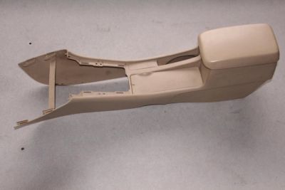 Лот: 7364224. Фото: 1. Подлокотник toyota corolla fielder... Салон