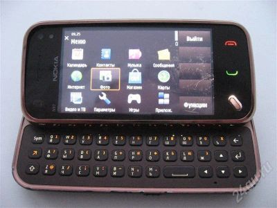 Лот: 693761. Фото: 1. nokia n97(mini)8gb---bronze!продам... Кнопочные мобильные телефоны