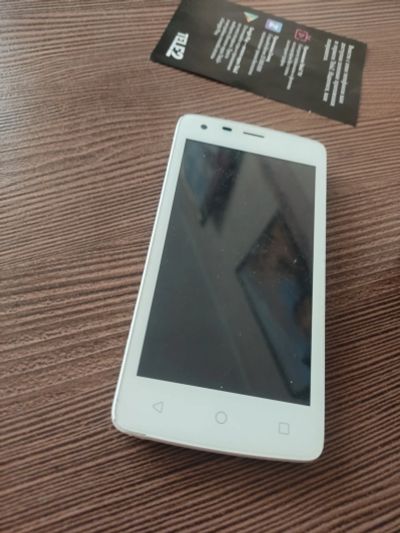 Лот: 21338606. Фото: 1. Смартфон Tele2 Midi LTE. Смартфоны
