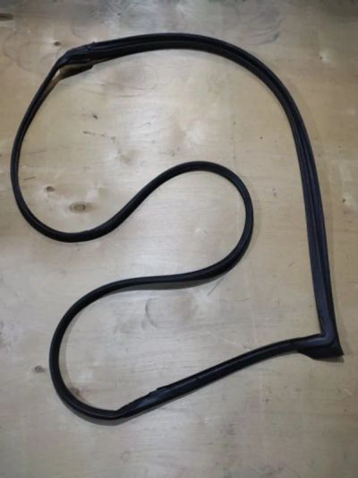 Лот: 21403290. Фото: 1. Уплотнитель двери Toyota Camry... Двигатель и элементы двигателя