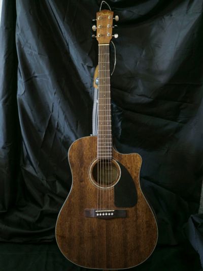 Лот: 12205089. Фото: 1. Гитара Fender + чехол и провод... Гитары