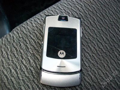 Лот: 427538. Фото: 1. motorola RAZR V3i. Кнопочные мобильные телефоны