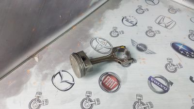 Лот: 23598934. Фото: 1. Шатун Hyundai Solaris G4FA 23510-2B100. Двигатель и элементы двигателя
