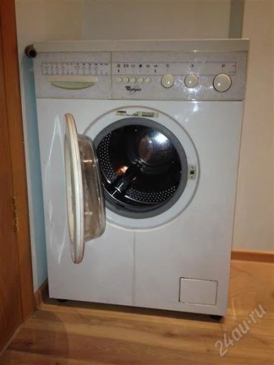 Лот: 1350338. Фото: 1. стиральная машина Whirlpool. Стиральные машины