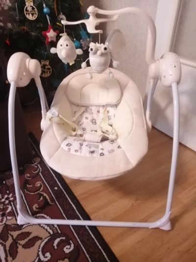 Лот: 21233365. Фото: 1. Электрокачеля. Ходунки, прыгунки, качели