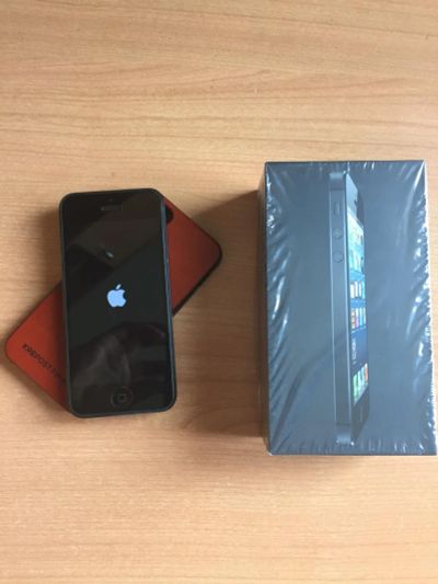 Лот: 9658586. Фото: 1. iPhone 5 16 gb. Смартфоны