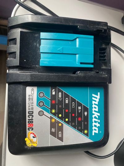 Лот: 25406207. Фото: 1. Зарядное устройство Makita DC18RC. Другое (инструмент и расходные)
