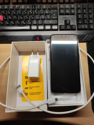 Лот: 19114092. Фото: 1. Realme xt. Смартфоны