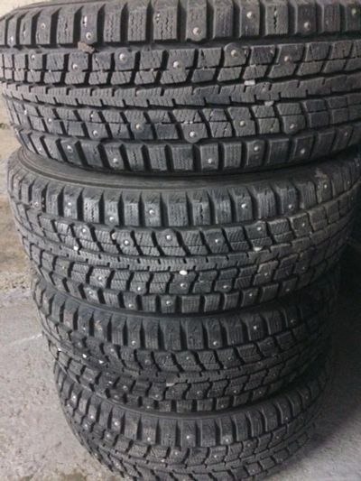 Лот: 8332225. Фото: 1. Зимние шины Dunlop SP Winter ice... Шины на дисках