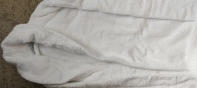 Лот: 17486601. Фото: 1. Халат белый, махровый,. Другое (одежда, обувь, галантерея)