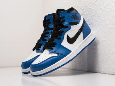 Лот: 20736130. Фото: 1. Кроссовки Nike Air Jordan 1 Mid. Кеды, кроссовки, слипоны
