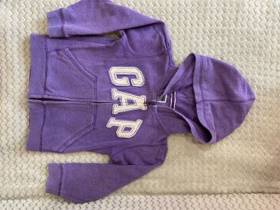 Лот: 17429809. Фото: 1. Толстовка GAP на 3-5 лет. Спортивная одежда