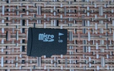 Лот: 13056763. Фото: 1. Карта памяти на телефон MicroSD... Другое (запчасти, оборудование)