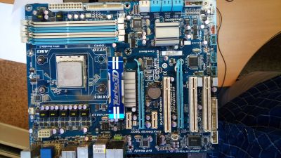 Лот: 12093827. Фото: 1. Материнская плата GigaByte GA-880GA-UD3H. Материнские платы