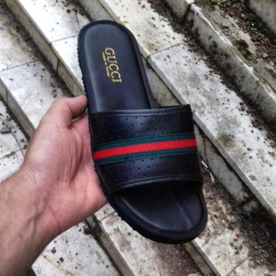 Лот: 9890257. Фото: 1. Сланцы Gucci. Шлепанцы, сланцы