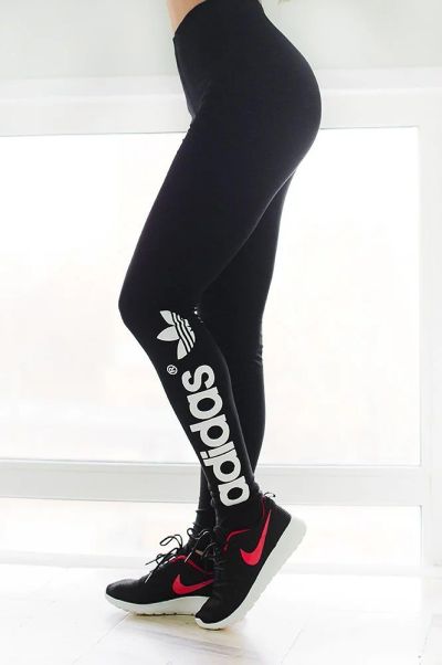 Лот: 17089323. Фото: 1. Леггинсы Adidas (2671). Другое (женская одежда)