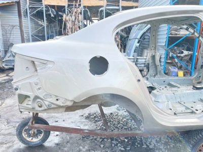 Лот: 25198181. Фото: 1. крыло Renault Fluence L30R. Двигатель и элементы двигателя