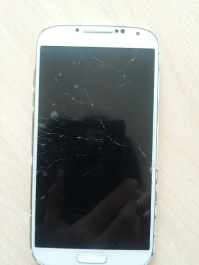 Лот: 5139811. Фото: 1. Samsung Galaxy S4 GT-I9500 белый. Смартфоны