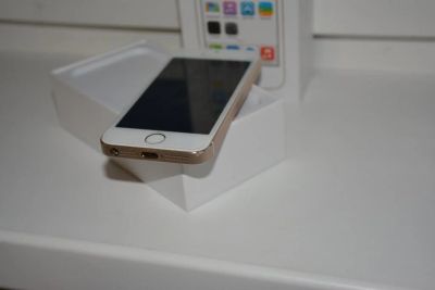 Лот: 10317699. Фото: 1. IPhone 5s 32Gb. Смартфоны