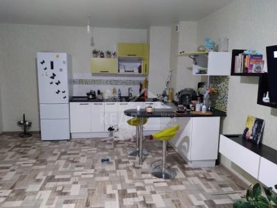 Лот: 16877747. Фото: 1. Продается 3-х комн. квартира 74... Квартиры, студии