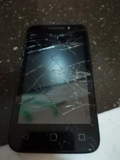 Лот: 16433721. Фото: 1. Alcatel ONE TOUCH PIXI 4 4034D. Смартфоны