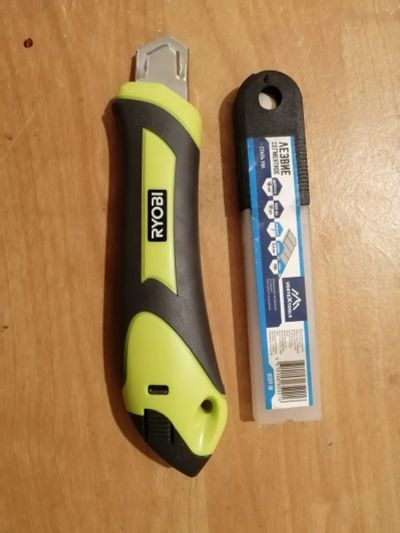 Лот: 25671851. Фото: 1. нож 18мм RYOBI. Ручной инструмент