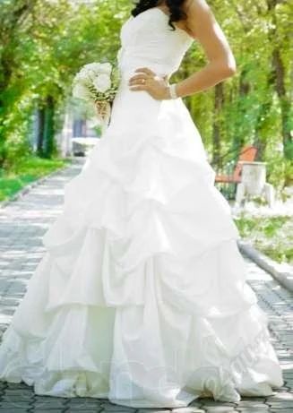 Лот: 2339143. Фото: 1. Свадебное платье. Другое (свадебная мода)