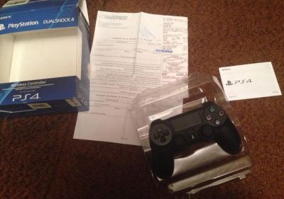 Лот: 6245744. Фото: 1. Джойстик Геймад Dualshock 4 для... Аксессуары для игровых приставок, консолей, геймпады