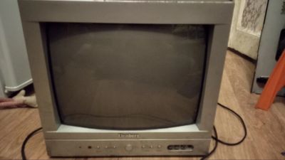 Лот: 12769983. Фото: 1. Телевизор Elenberg 1402. Телевизоры