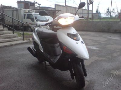 Лот: 403699. Фото: 1. Продам Макси скутер Suzuki Vecstar... Мотороллеры, мопеды