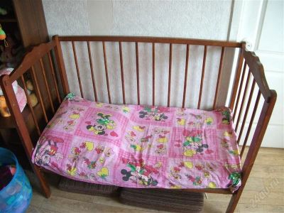 Лот: 902576. Фото: 1. кроватка с матрасами за 500!!!. Детские кровати и кроватки