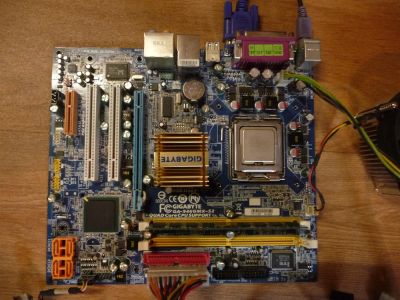 Лот: 3817420. Фото: 1. Рабочий комлект: мать GigaByte... Материнские платы