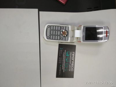 Лот: 18266055. Фото: 1. Телефон Sony Ericsson W710i. Кнопочные мобильные телефоны