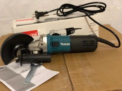 Лот: 14614366. Фото: 1. Болгарка Makita 9555 HN новая. Электроинструмент