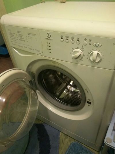 Лот: 12877554. Фото: 1. Стиральная машинка Indesit. Стиральные машины
