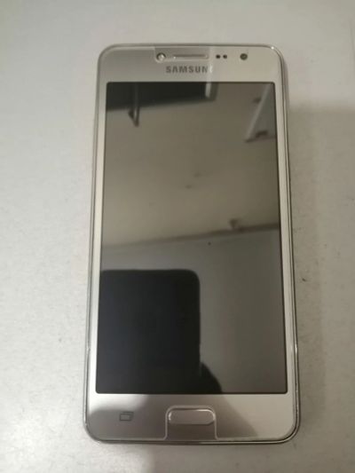 Лот: 14030110. Фото: 1. Смартфон Samsung Galaxy J2 Prime... Смартфоны