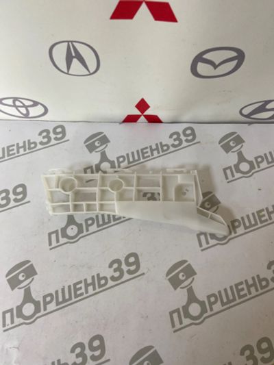 Лот: 19372353. Фото: 1. Крепление бам-ра Toyota PRIUS... Кузов