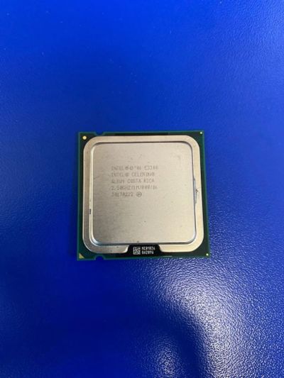 Лот: 16278510. Фото: 1. Intel Celeron E3300 2x2,5ghz... Процессоры