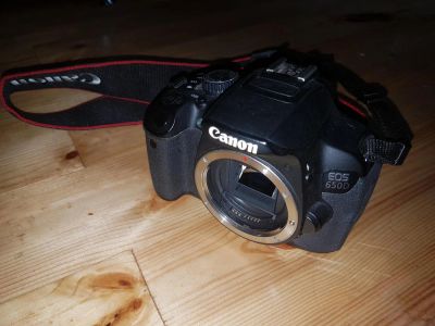Лот: 8021805. Фото: 1. Canon 650D body. Цифровые зеркальные