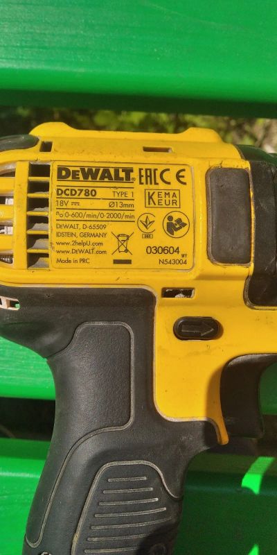 Лот: 17780696. Фото: 1. Дрель-шуруповерт DeWalt DCD780... Электроинструмент