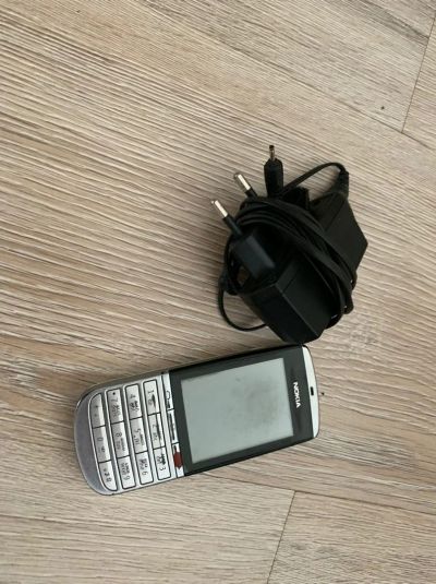 Лот: 14619620. Фото: 1. мобильный телефон nokia 300 (много... Кнопочные мобильные телефоны
