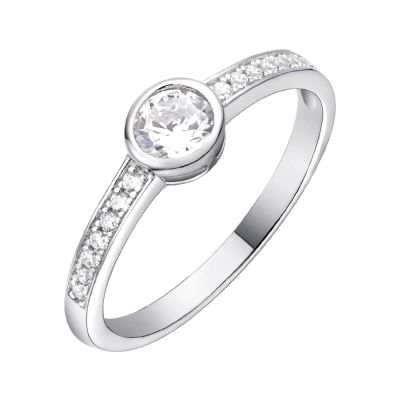 Лот: 23844143. Фото: 1. Серебряное кольцо с фианитами... Кольца, перстни