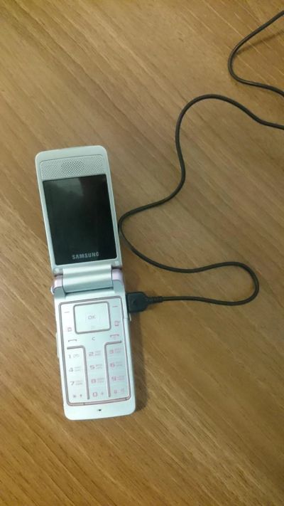 Лот: 8625553. Фото: 1. Samsung GT-S3600i розовый. Кнопочные мобильные телефоны