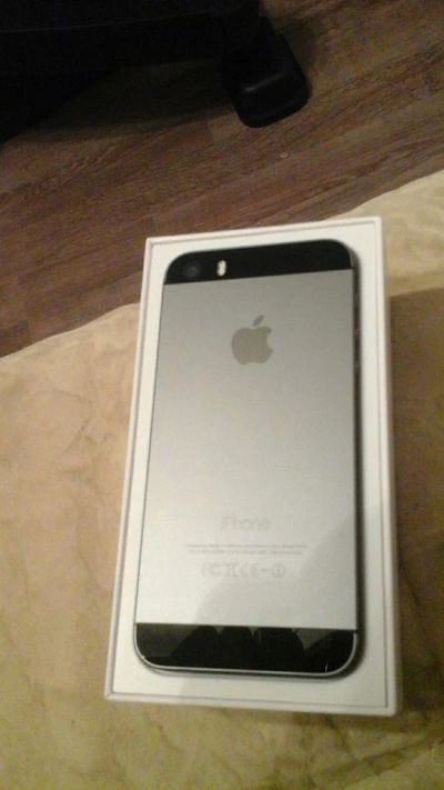 Лот: 6201299. Фото: 1. Apple Iphone 5s space gray 16... Смартфоны