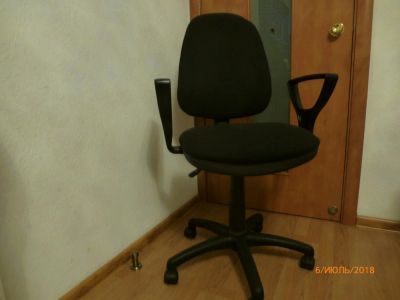 Лот: 11756389. Фото: 1. Кресло офисное черное.....№ 232... Стулья и кресла офисные