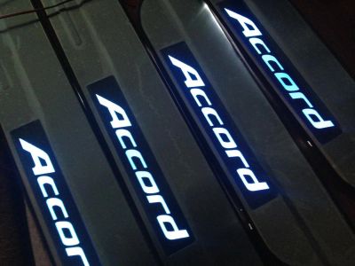 Лот: 4427714. Фото: 1. Накладки аллюминиевые на пороги... Детали тюнинга